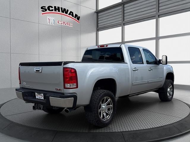 2011 GMC Sierra 2500 HD — interior view